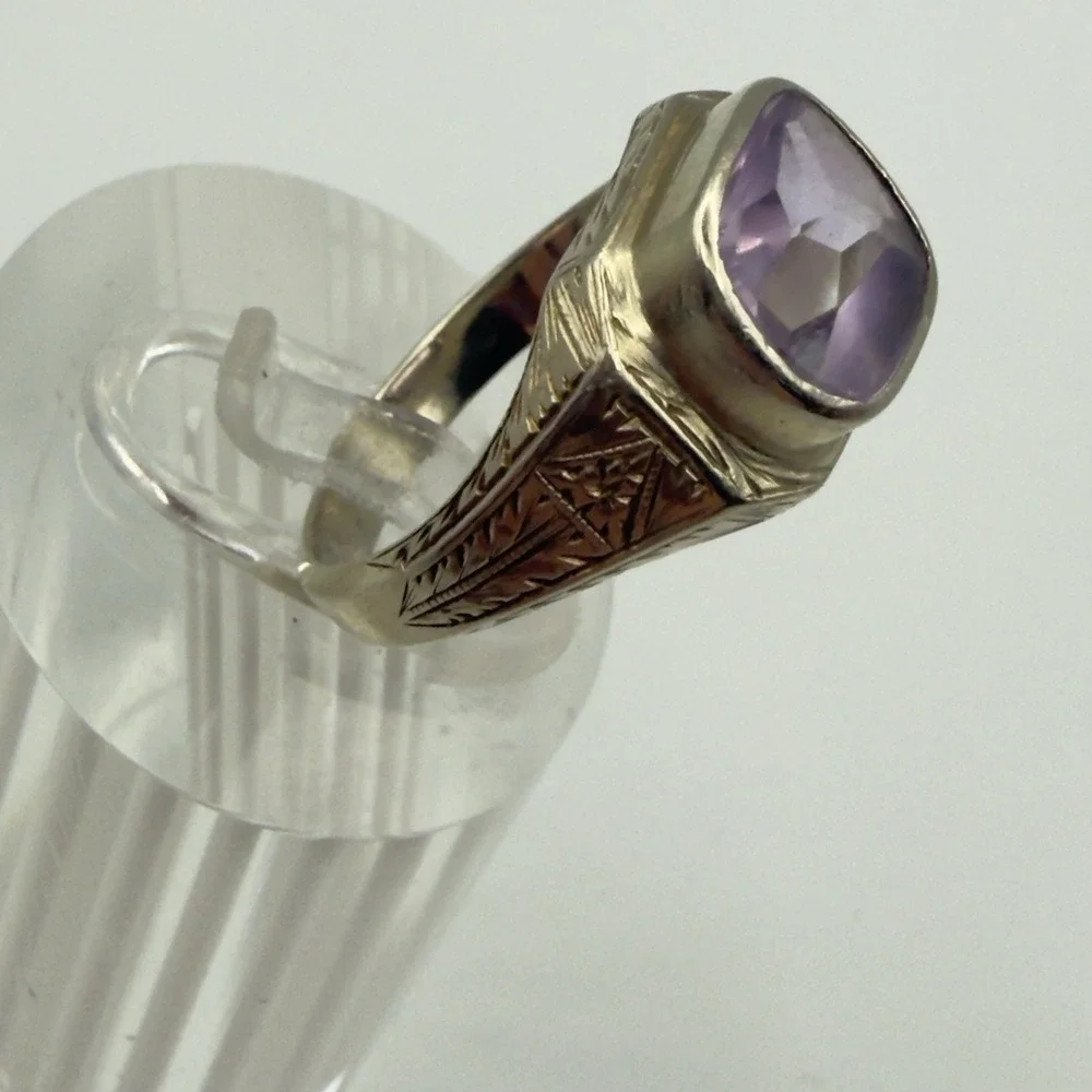 Cushion Cut Purple Stone Ring Engraved Silver Tone Art Deco Style Size 6.5 4.95g